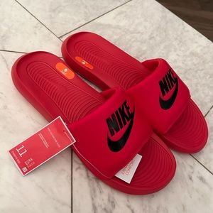 Nike Victori One Slides